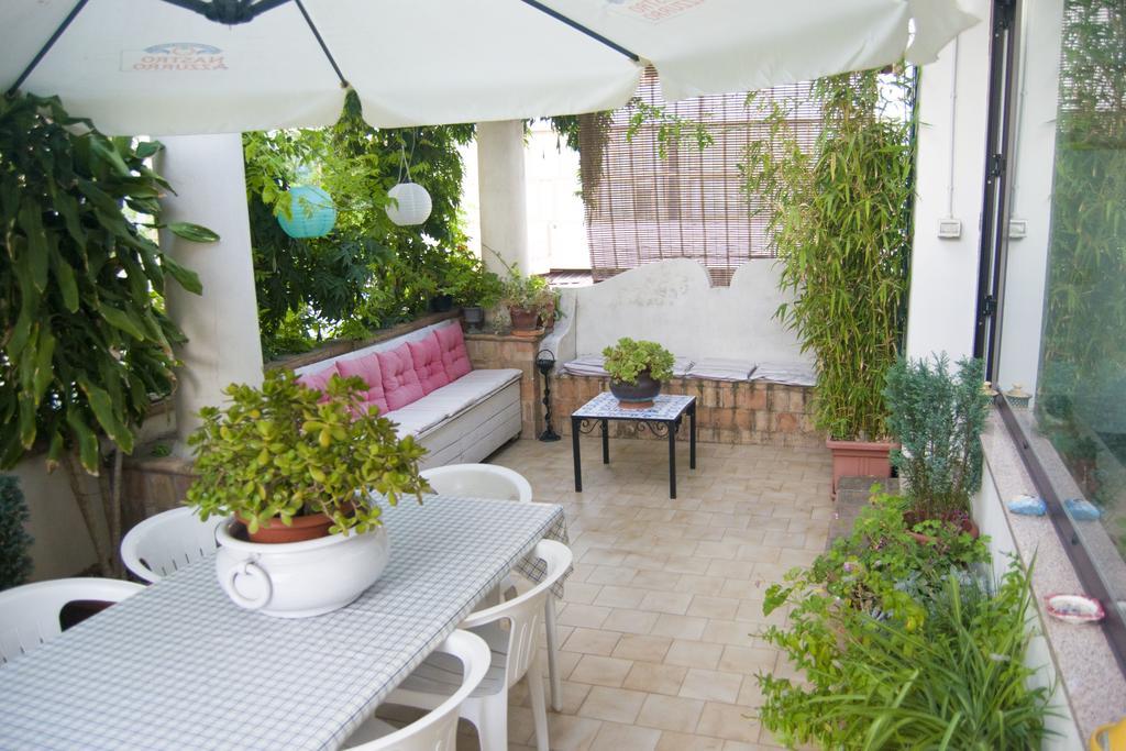 B&B Cactus Giardini Naxos Eksteriør billede